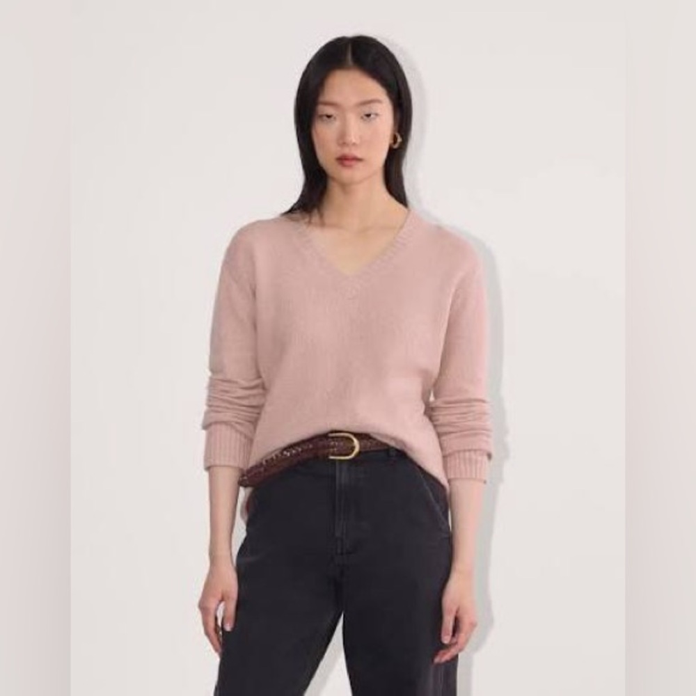 Express Dusty Rose V-Neck Knit Sweater 3/4 Sleeves Cozy Ribbed Dressy Casual